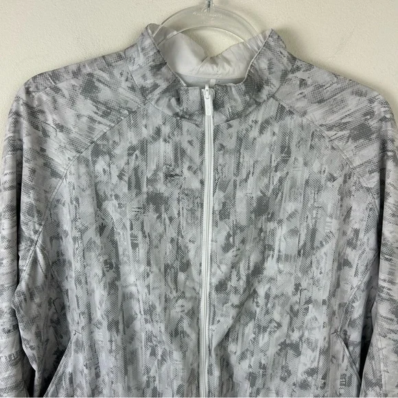 Lululemon Bombs Away Jacket in reversible white/city breeze white multi size: 8 - Picture 4 of 13